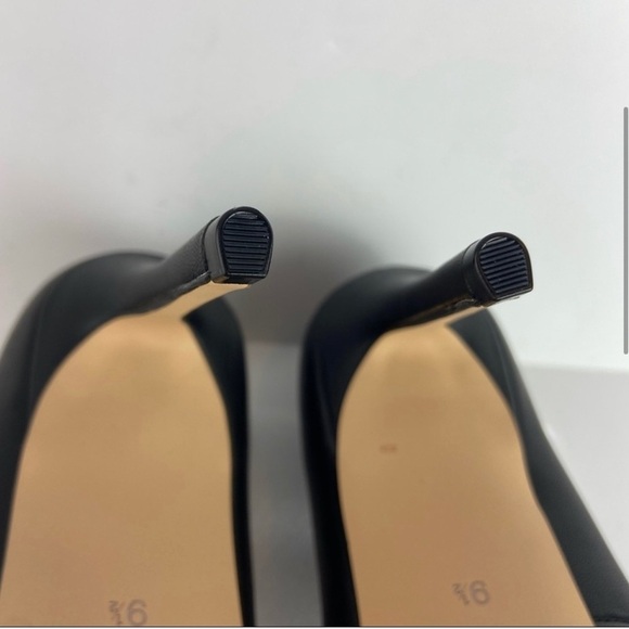 BCBGeneration • Skie Pointy Toe Pumps - Picture 11 of 15